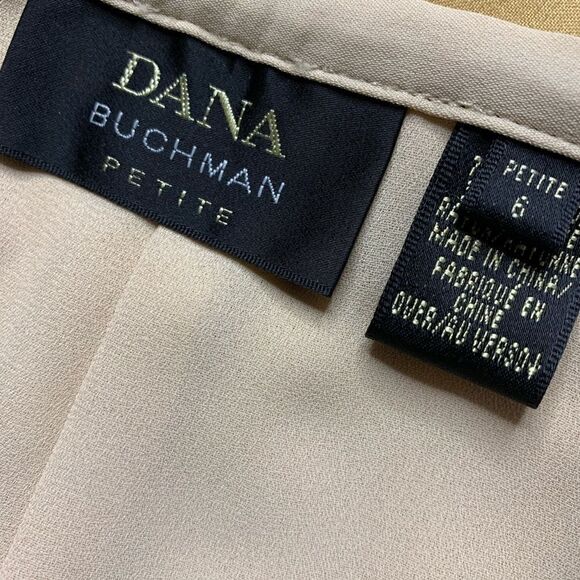 Dana Buchman basic silky khaki lined pants. Closet staple! Size 6 petite - Picture 2 of 4